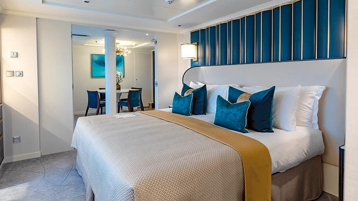 Forward suite, Spirit of Discovery